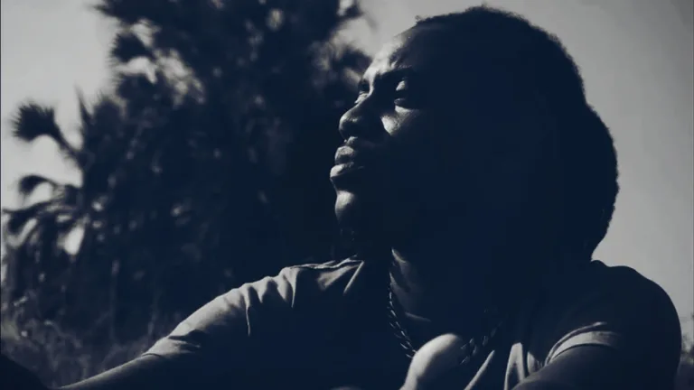 HR The Messenger - Tofauti Ft. Musa Kiama