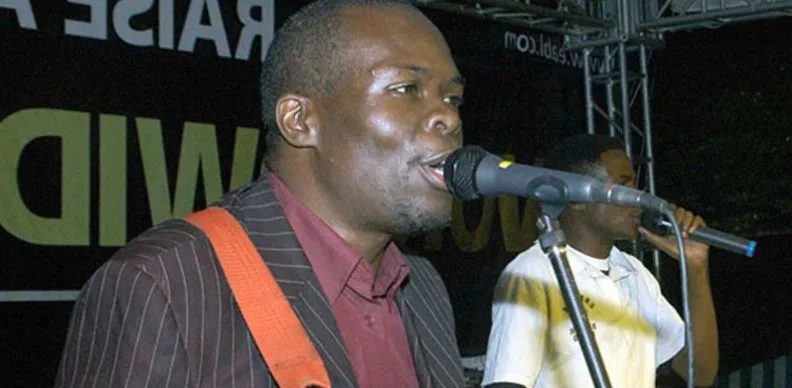 Musa Juma perorming in Kisumu